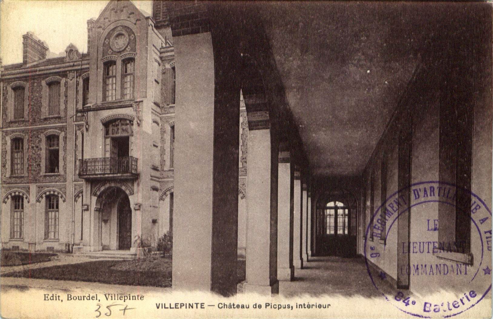 Vue de 1916 depuis la cour intérieure, sur le Château de Picpus devenu la Division Saint-Louis du Sanatorium de Villepinte