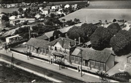 Vue aérienne de l'école du Centre de Villepinte